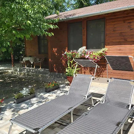 Melinda Nyaralohaz Апартаменты *