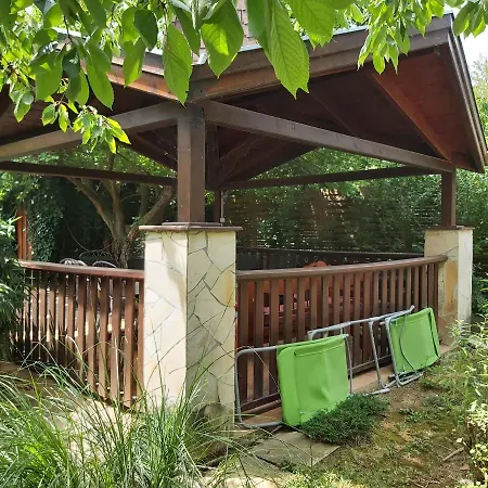 Melinda Nyaralohaz 公寓 *