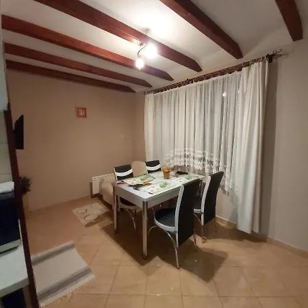 Melinda Nyaralohaz Апартаменты *